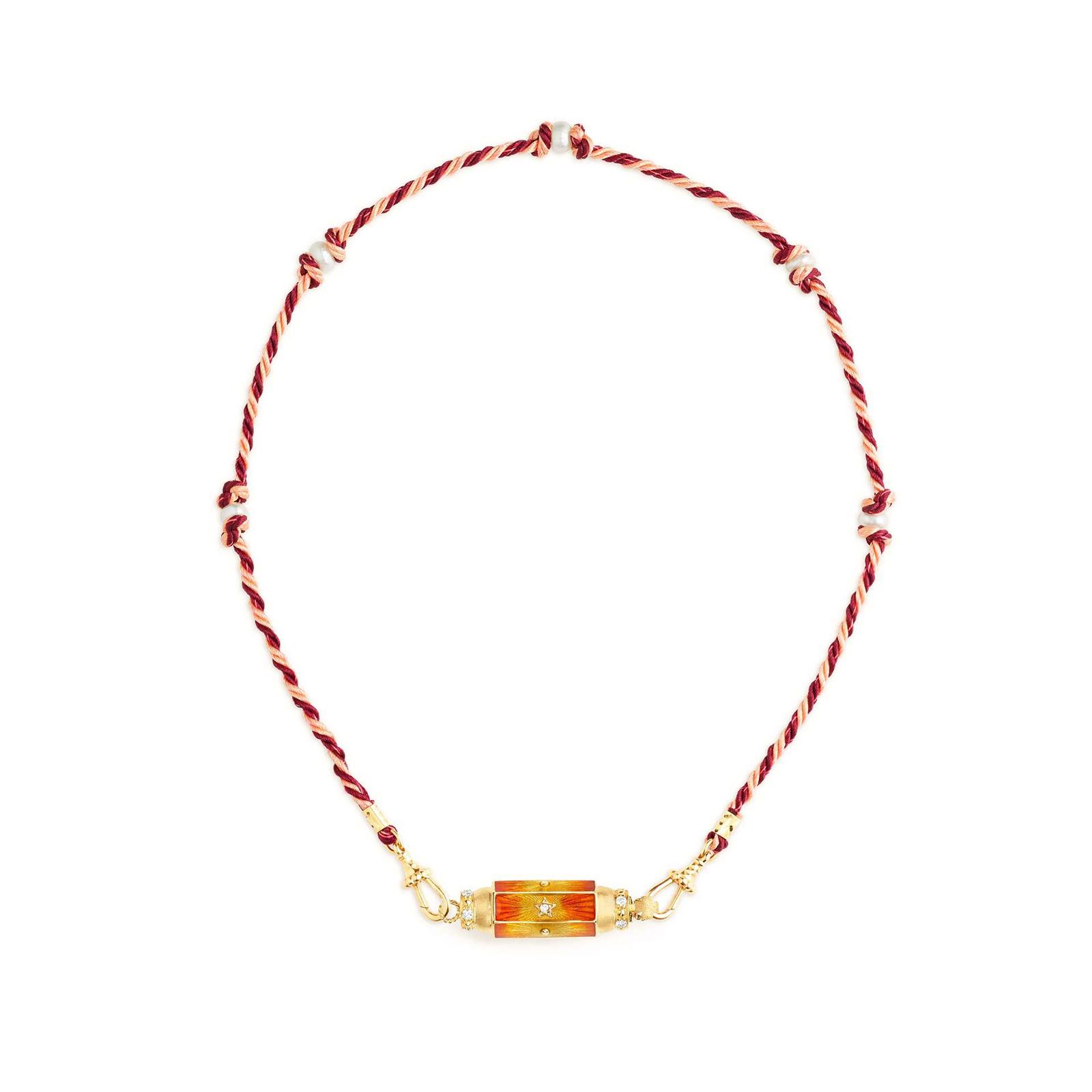 

Радужное ожерелье с подвеской. Модное плетеное ожерелье с золотой отделкой и радужной подвеской для встреч. D