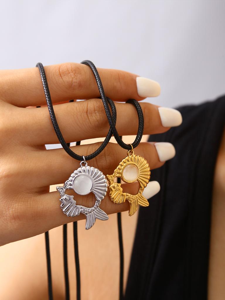 Strand Übertrieben Personalisierter Anhänger Edelstahl 18K Vergoldet Mit Katzenaugenstein Doppelter Fisch Anhänger Halskette Für Frauen