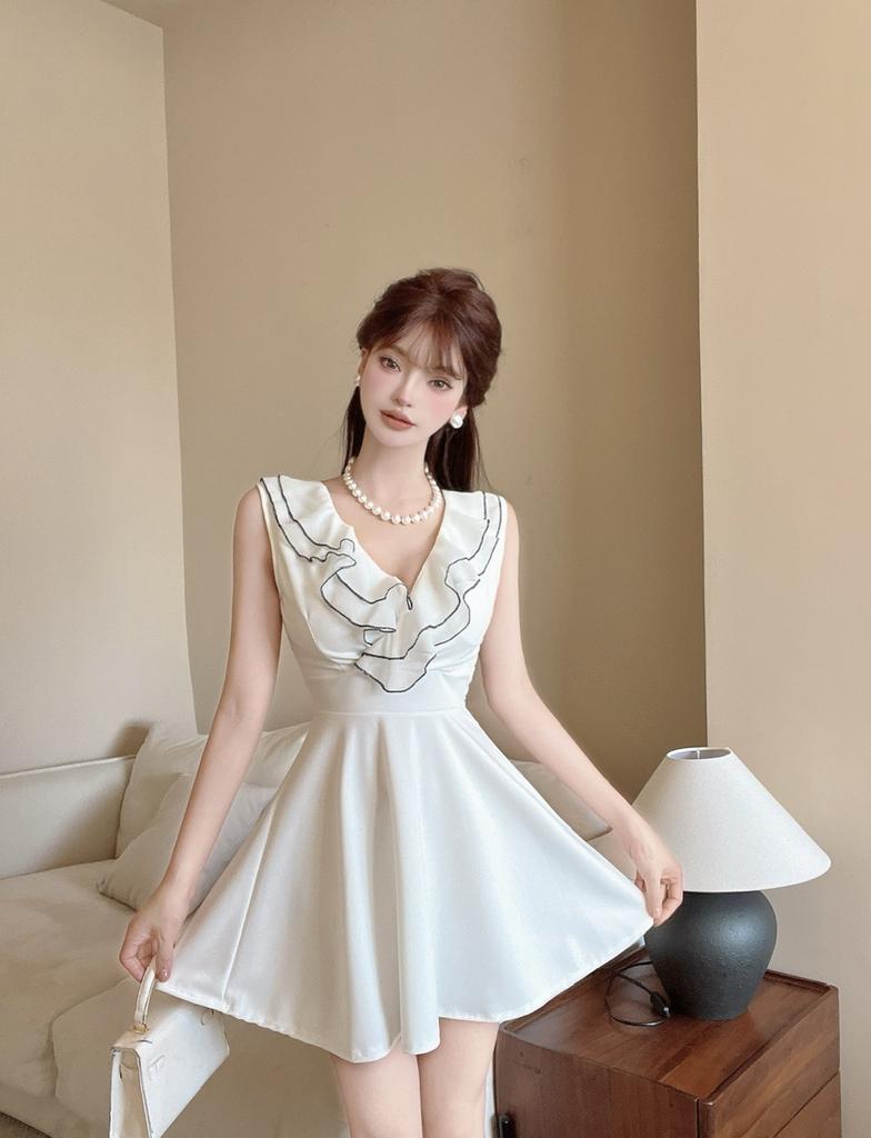 White dress, sexy sleeveless vest, small fresh skirt, summer dress, age-reducing and thin women's clothing