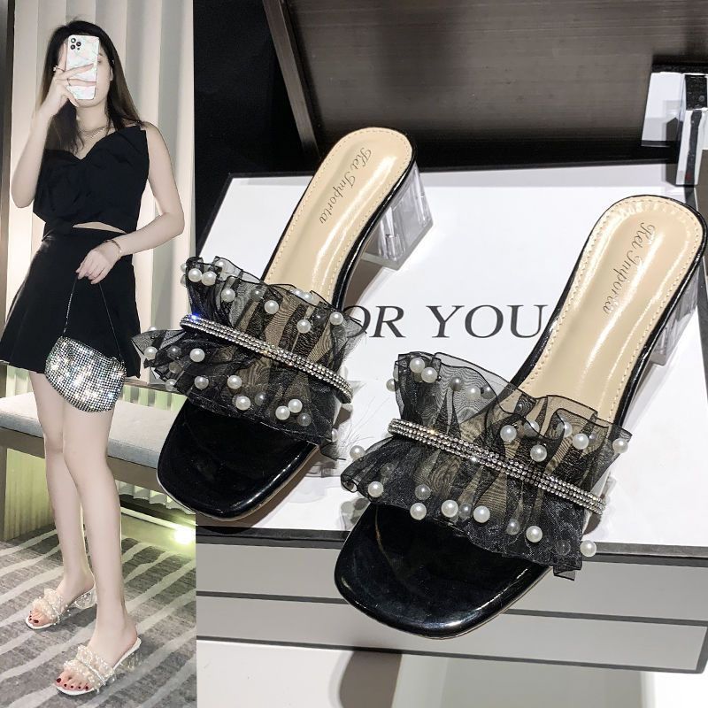 Korean Version of Fairy Style and Foreign Style with Skirt, Lace Pearl Slippers, Fashionable One-word Drag Trend for Women's New Year's Wear