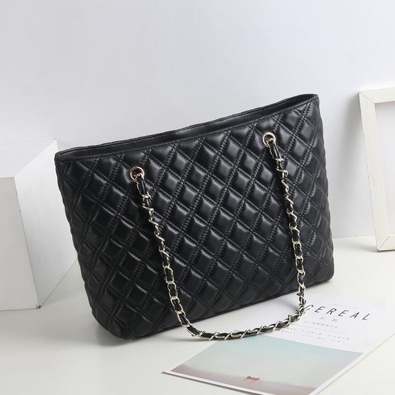 Casual Diamond Chain Large Bag Small Fragrant Style New Tote Bag Leather Fashion Versatile High Sense Portable Shoulder Bag
