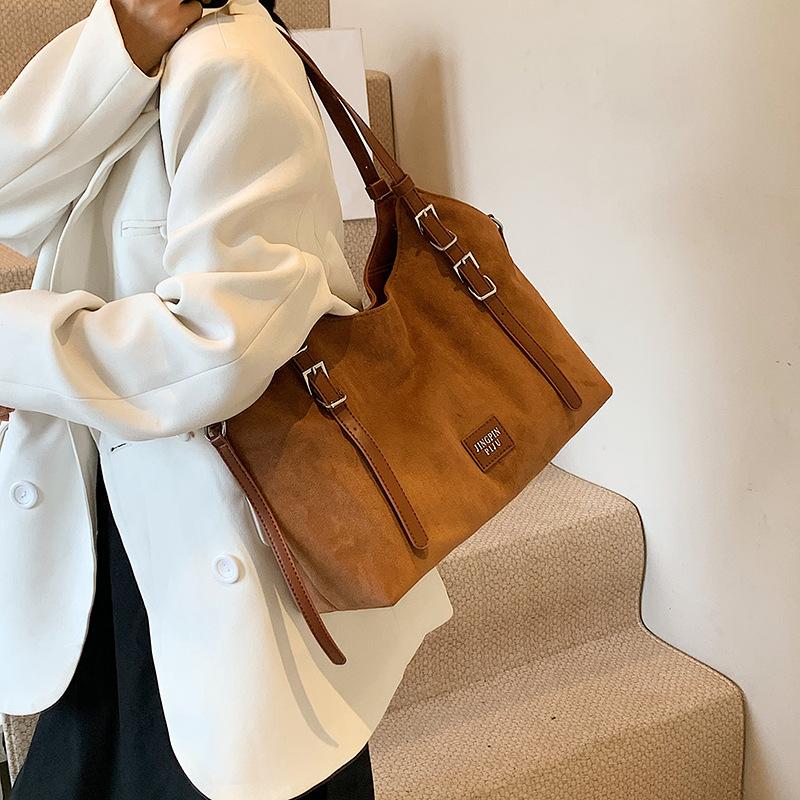 Large capacity commuter bag women's bag 2025 new autumn versatile suede shoulder tote bag premium