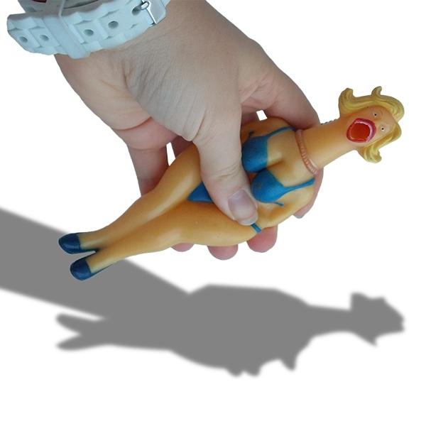 Antistresová žena chichotající se modře