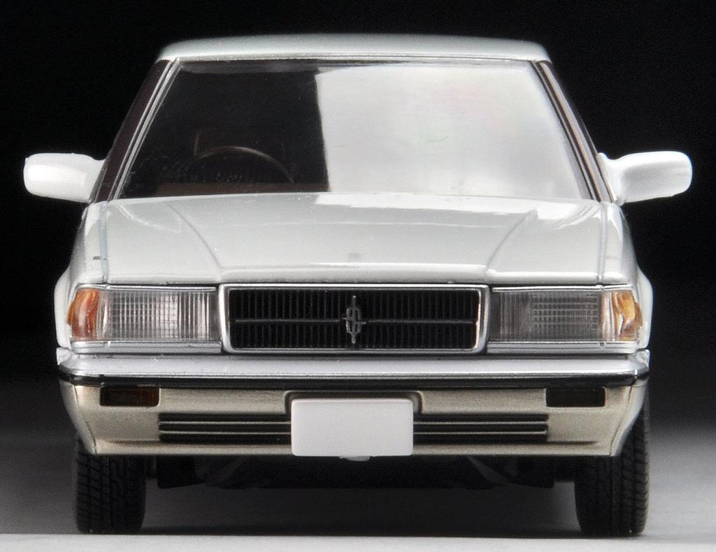 Tomica Limited Vintage Neo scale model Cedric V30 Turbo Brougham VIP 1/43 TLV-N43-24a (White/Beige)