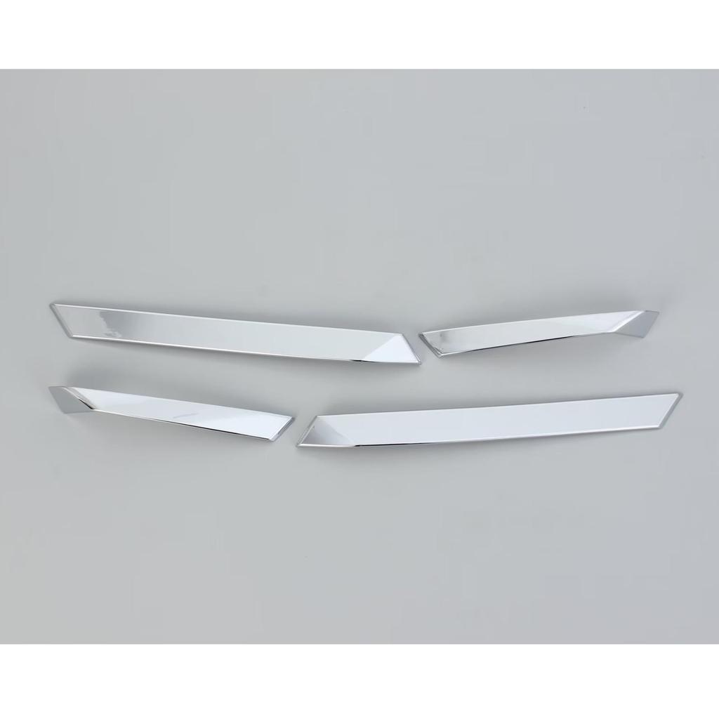 Compatible Rear Tail Wing Trim for 26 RAV4/Weilanda Models: Decorative Tailgate Sticker Accessory