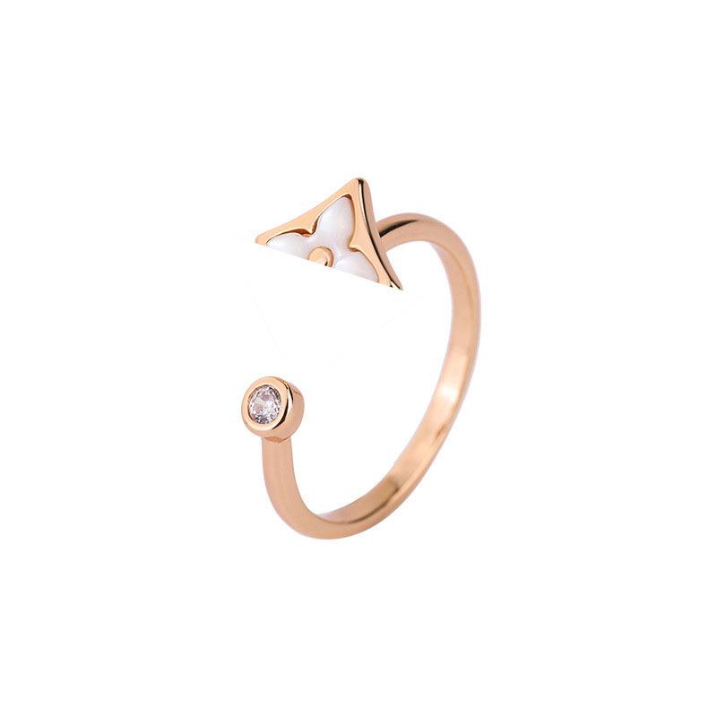 Donkey's Gold-Plated Mother-of-Pearl Clover Ring: Women's Luxury Fashion Statement