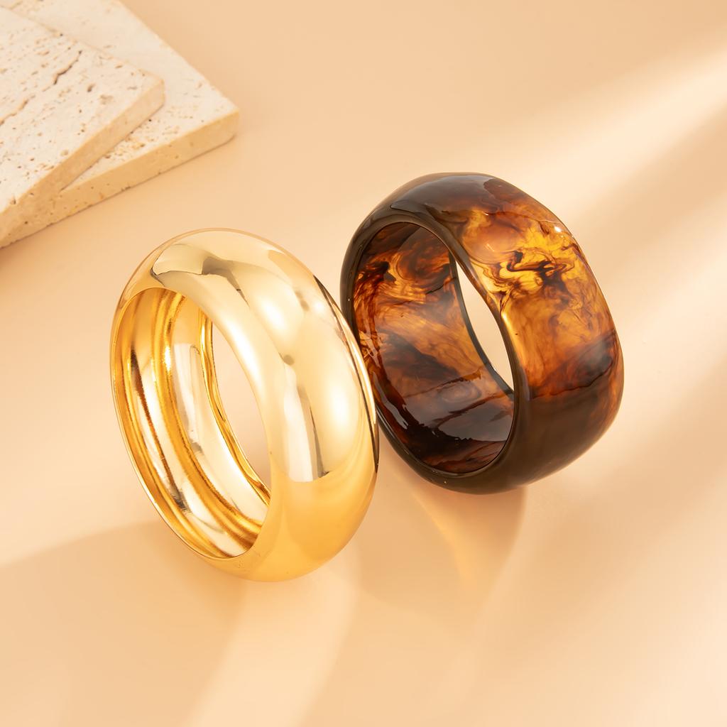 Salircon Vintage Punk Coffee Thick Irregular Resin Acrylic Bangles Women Geometric Metal Wide Bangle Bracelet Charm Jewelry Gift
