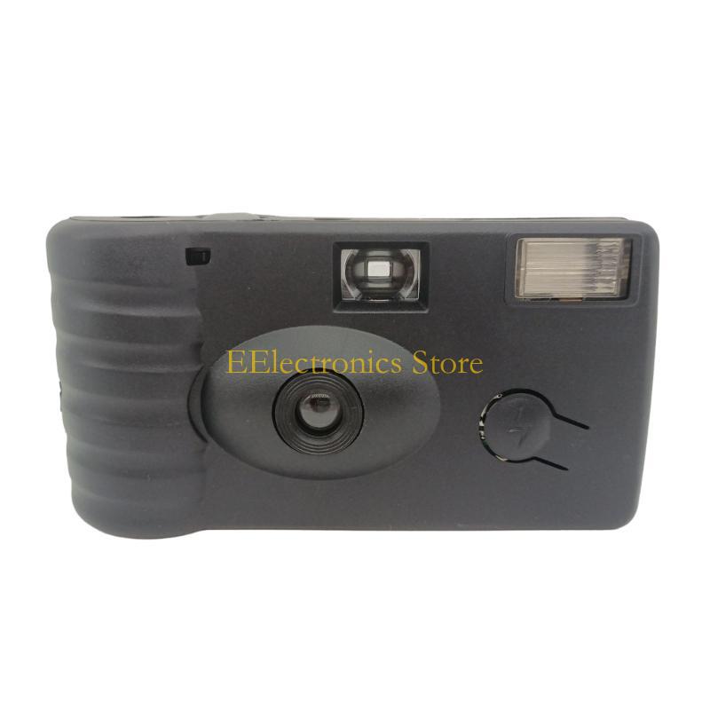 

B03C Disposable Camera with Built in Flash and 17 Shots Film Roll Easy to Use Single Use Once Take Pictures Tool чорний