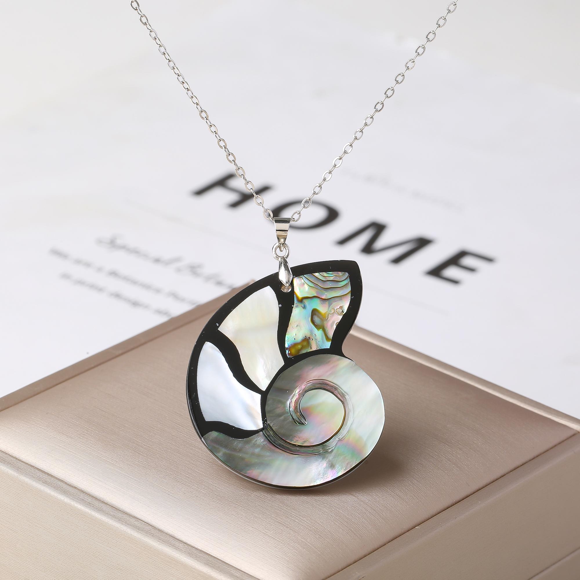 

New Trendy Conch Heart Shell Pendant Necklace for Women Natural Abalone Shell Copper Chain Necklace Bohemian Beach Zircon Gift