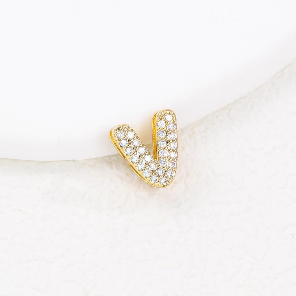 Hot-Selling 26-Letter Zirconia Pendant Necklace with Diamond Cute Design