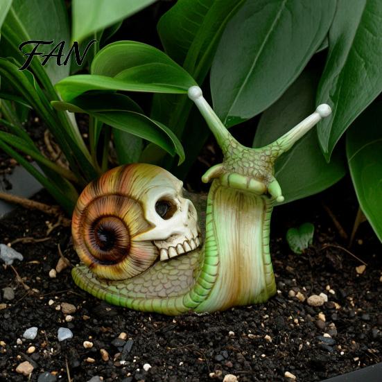 Weatherproof Patio Accents Halloween Skull Snail Statue, Gothic Home Decor, Creative Resin Crafts Figurine Ornaments for Outdoor Garden Lawn