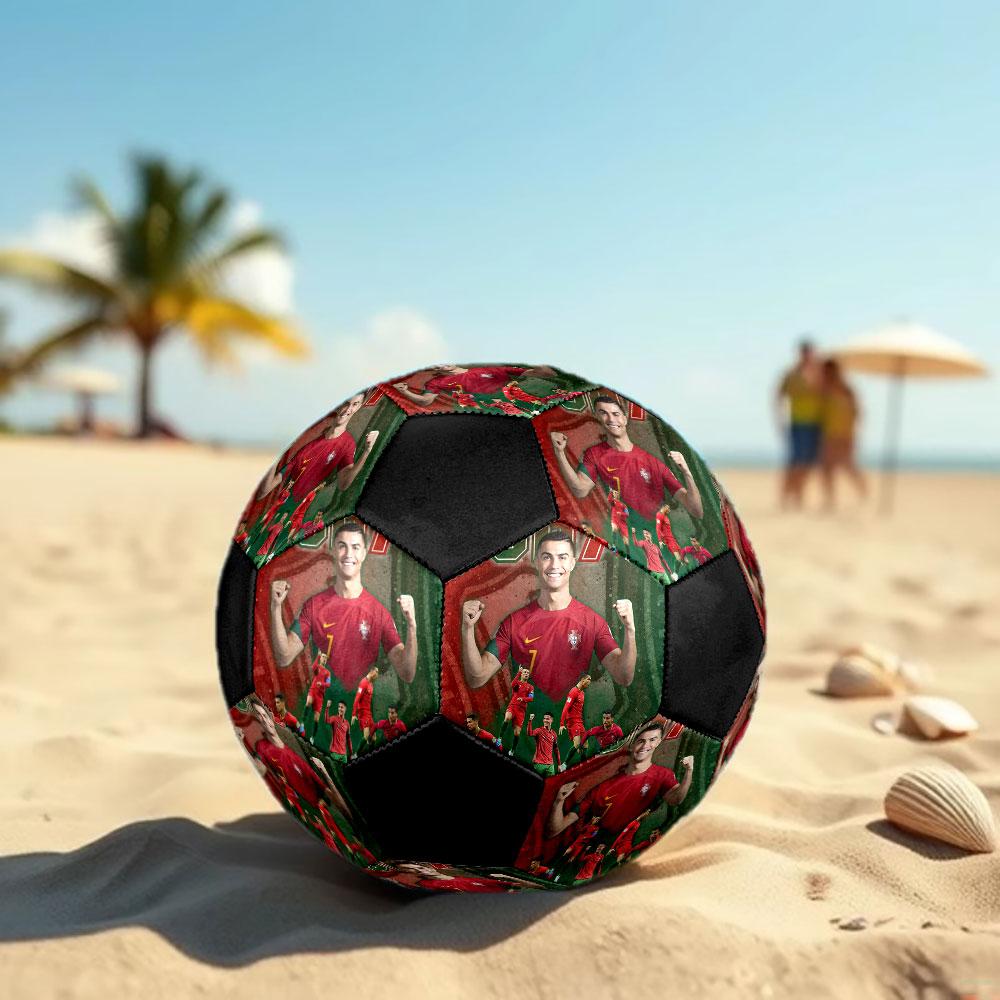 Poster Cristiano Ronaldo Taglia 5 Pallone da Calcio, Cucito a Macchina in PVC, Resistente e ad Alto Rimbalzo, Adatto a Tutte le Età, merchandising per tifosi, partite e uso all'aperto.