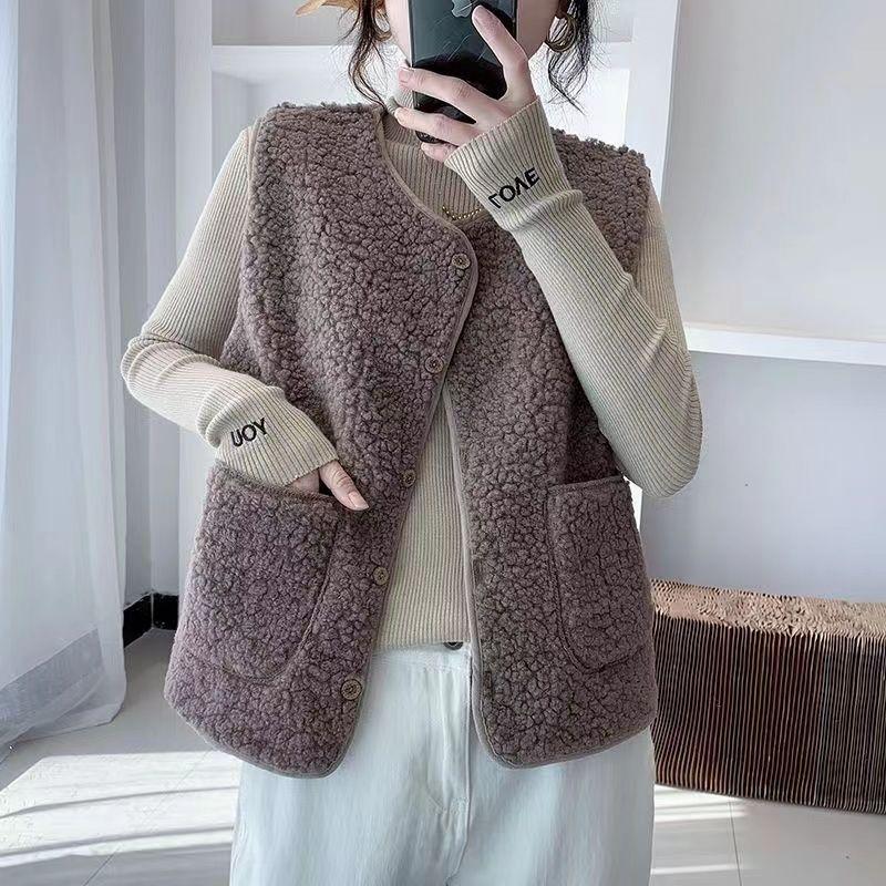 Vests New Spring Autumn Women Button Waistcoat Lamb Hair Winter Thermal Warm Thick Fleece Vests Sleeveless Jacket Ladies Coats