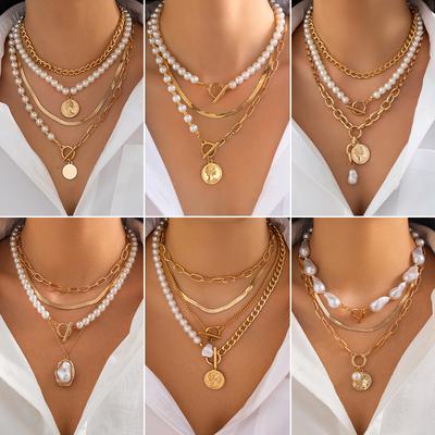 Wind Baroque Special-Shaped Pearl Collarbone Chain, Retro Metal Disc Pendant, Snake Bone Chain Necklace.