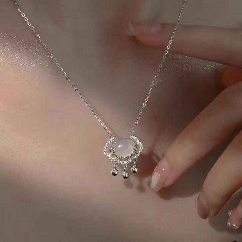 Six-pack bow love zircon necklace chain niche design ins