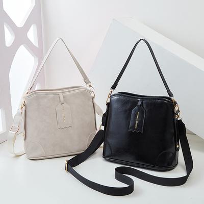 Γυναικείες τσάντες – Τσάντες με κοντά χερούλια