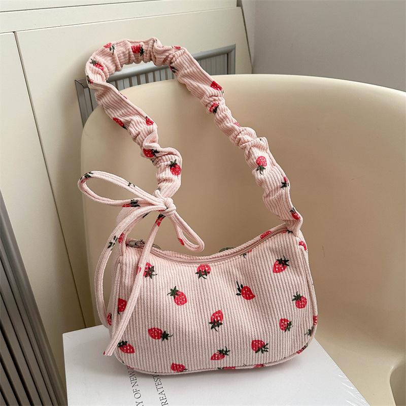 Cute strawberry women's bag women's new trendy versatile underarm bag fashionable high-end textured shoulder bag