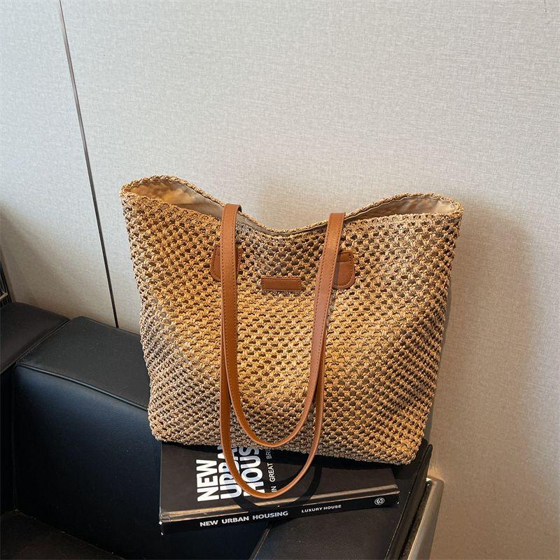 Large Capacity Straw Bag Women 2025 New Summer Versatile Commuter Woven Bag Seaside Vacation Beach Tote Bag