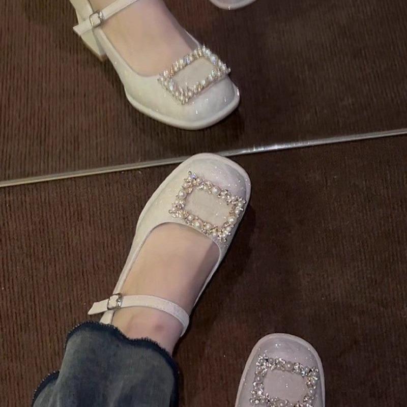 Mode Frühling Neue Damen Dicke Absätze Einzelne Schuhe Runde Zehenpartie Flacher Ausschnitt Metallschnalle Wasserdicht Rutschfest Hohe Absätze