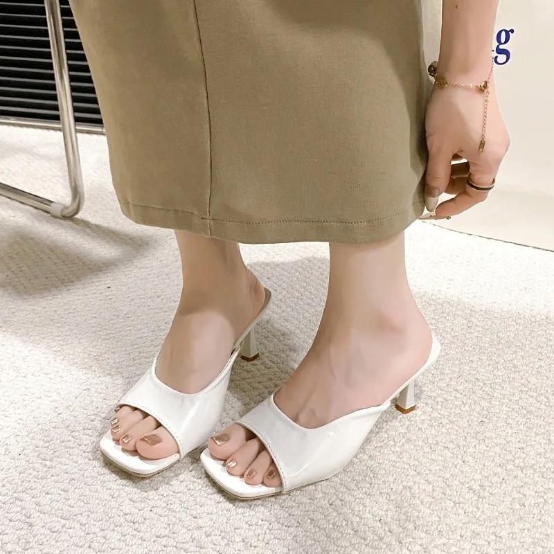 

Мода 2025 Новая Мода Летние Женские Сандалии Квадратный Носок Женские Мюли на Каблуке Сексуальные Босоножки на Высоком Каблуке Тапочки Женская Дизайнерская Женская Обувь 42 грязно-белый