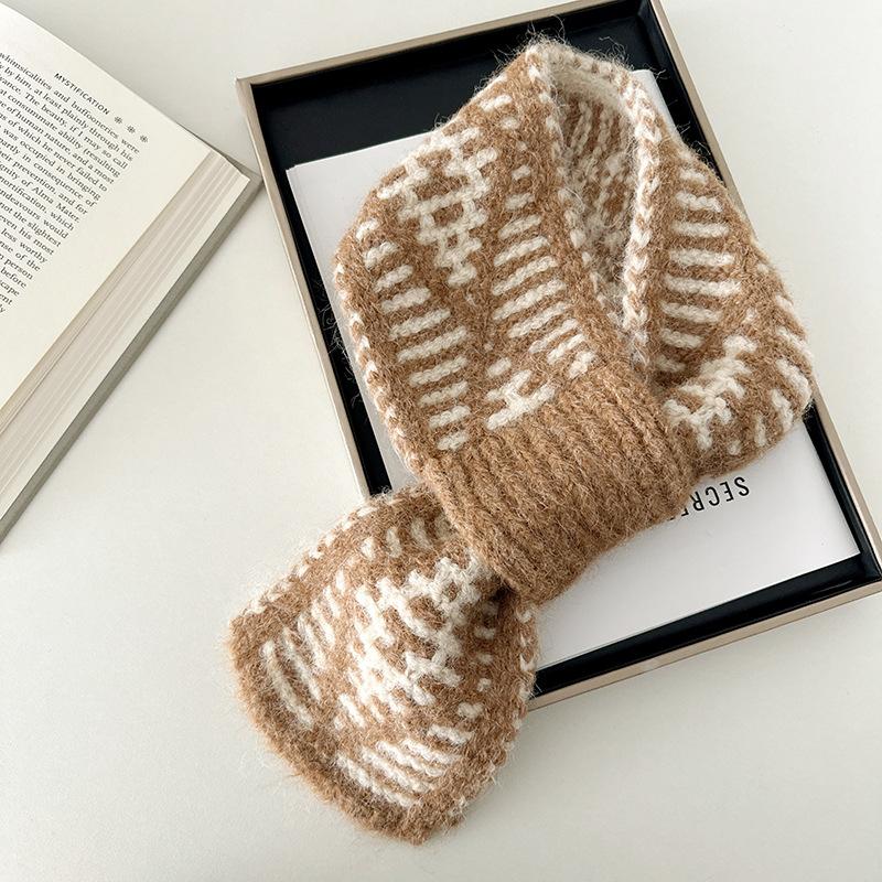Scarf for Women Japanese and Korean Girls Two-color Knitted Warm Scarf