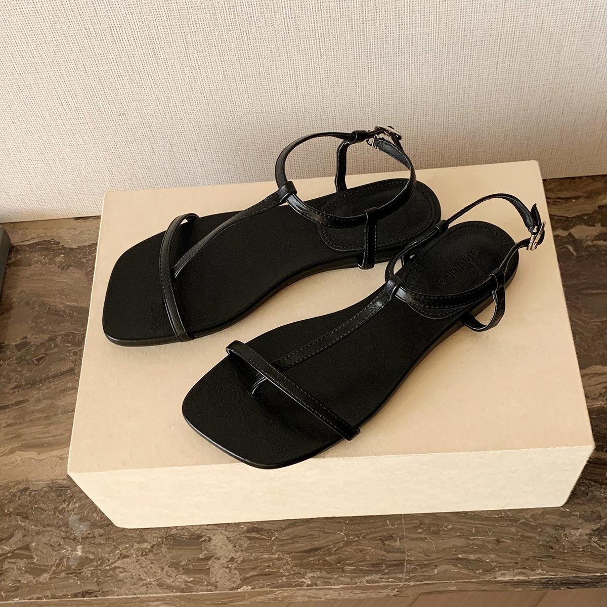 

Sheepskin version of grape mother, the same oblique cut square T-shaped with toe flat Roman sandals, women s summer sandals 40