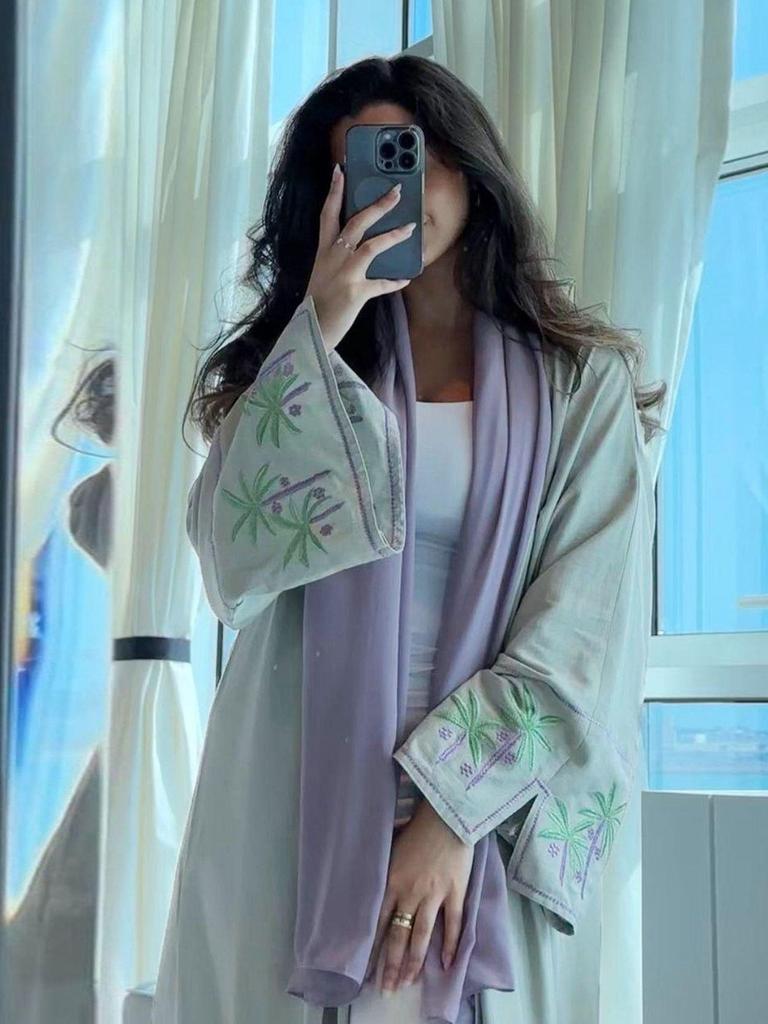 2024 Elegant Embroidered Middle Eastern Muslim Rayon Cardigan Dress Robe