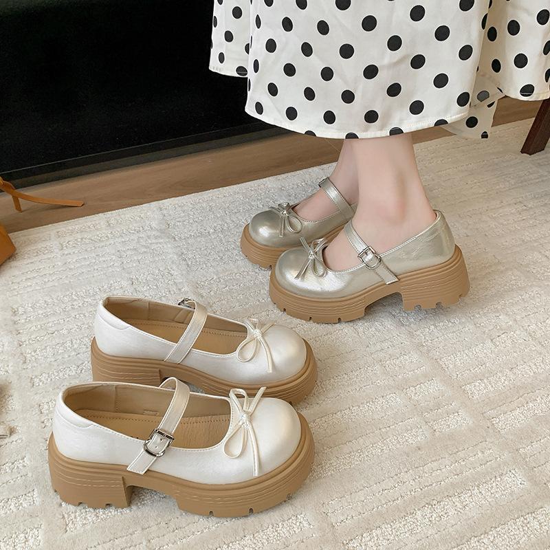 Schleife neue flache Mund kleine Lederschuhe vielseitige Plateau Einzelschuhe Französische Damen 2025 Sommer Rock Mary Jane Schuhe