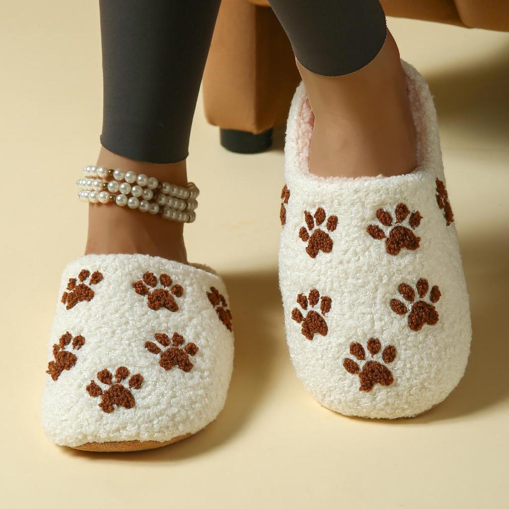 Women's Cozy Cartoon Cotton Slippers - Thick, Warm, Closed Toe for Fall/Winter