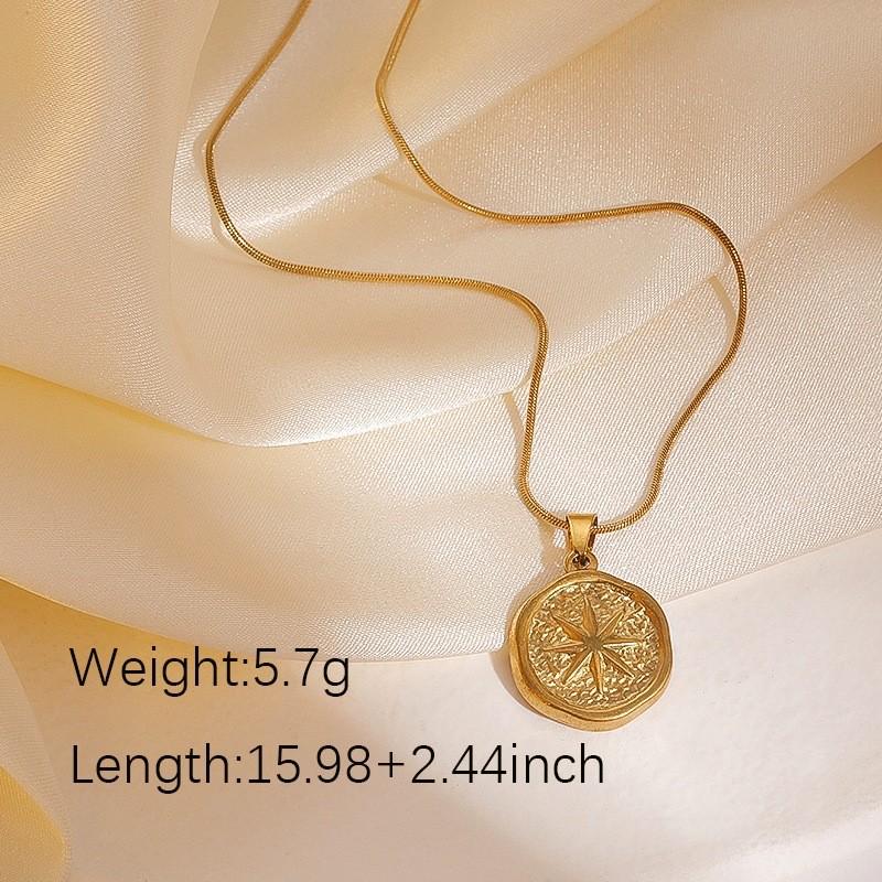 European-American Retro Stainless Steel Two-Tone Square Pendant Necklace for Women - Gold-Plated, Fade-Resistant Fashion Chain