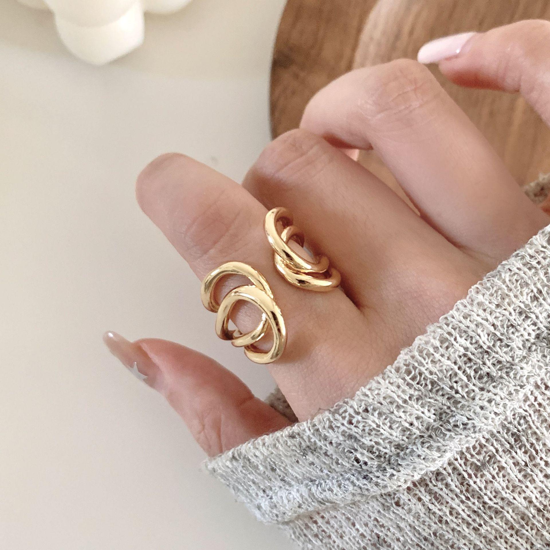 Adjustable Geometric Lines Open Ring - Stylish and Unique Design for Women Open Adjustable