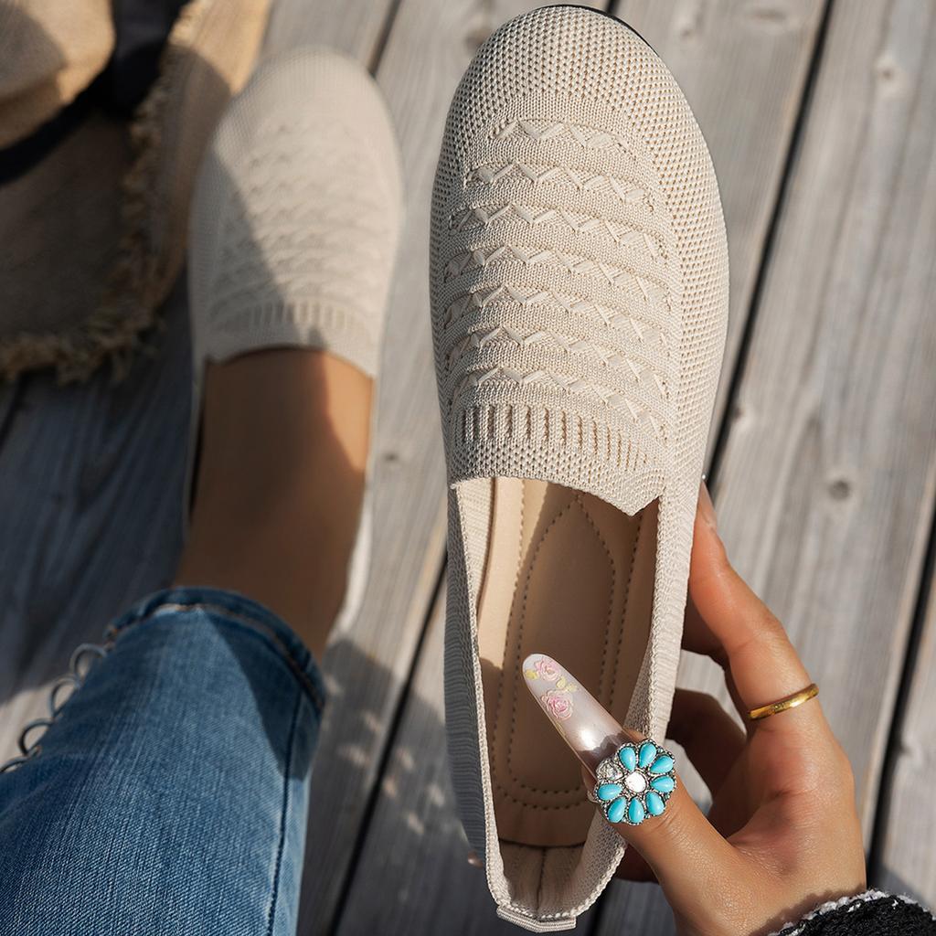 Women's Slip On Loafers Lightweight Breathable Knit Upper Comfortable Casual Flat Shoes with Flexible Rubber Outsole