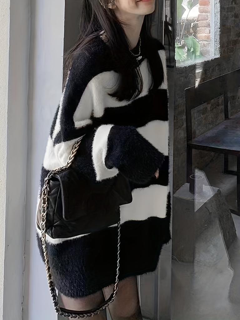 Women's Fashion Retro Casual Loose Black and White Stripes Lazy Knit Pullover Sweaters