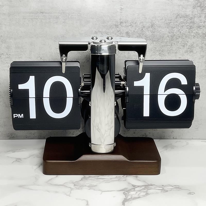 European Retro Flip Clock: Simple Desktop & Wall Design