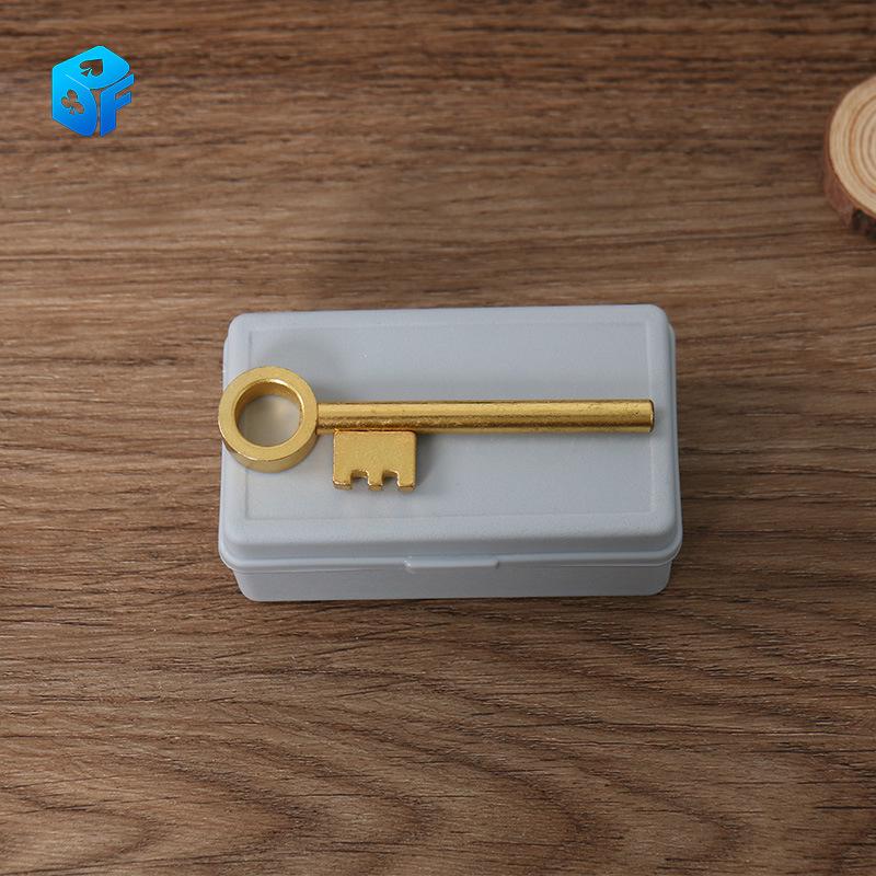 Portable Creative Northern Magic Moving Key with Resettable Teeth for Close-up Illusions