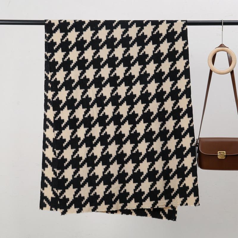 Qiandongge 70 autumn and winter skin-friendly and warm imitation cashmere printed scarf classic versatile shawl