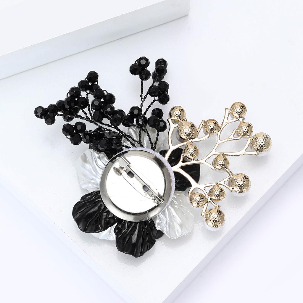 Simulation Pearl Enamel Flower Brooch for Women Unisex Plant Pins Party Accessories Gifts Friends Decoration