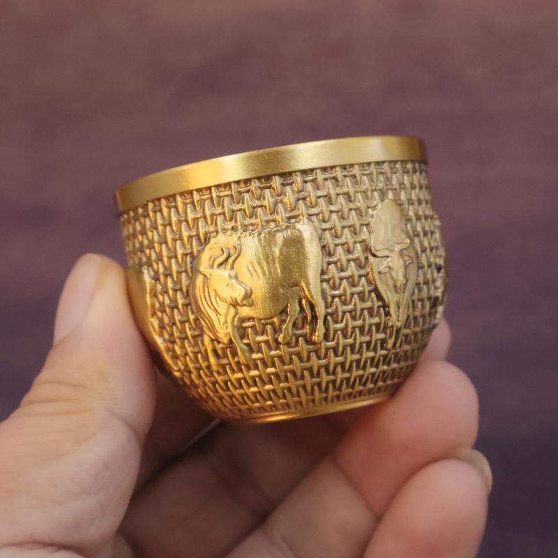 1Pcs Brass Fu Bowl Desktop Lucky Decor Hand Carved Brass Drinking Cup Treasure Bowl Metal Artifact Gifts