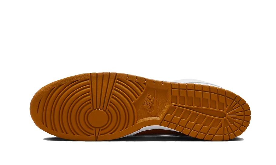 Dunk Low Reverse Curry