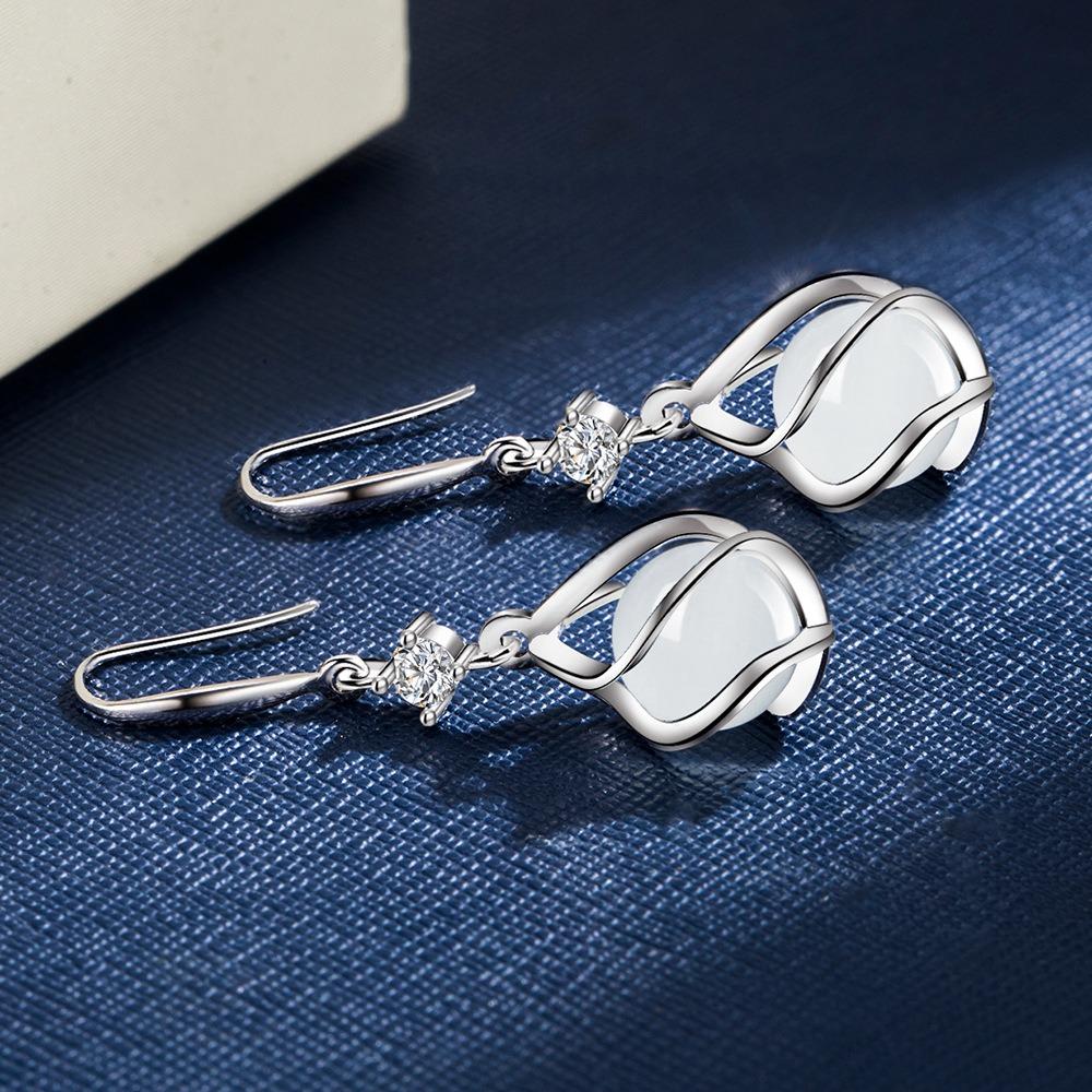 Retro Cat -eye Stone Earrings Girls Medium Long Earrings Personalized Gift Creative Earrings