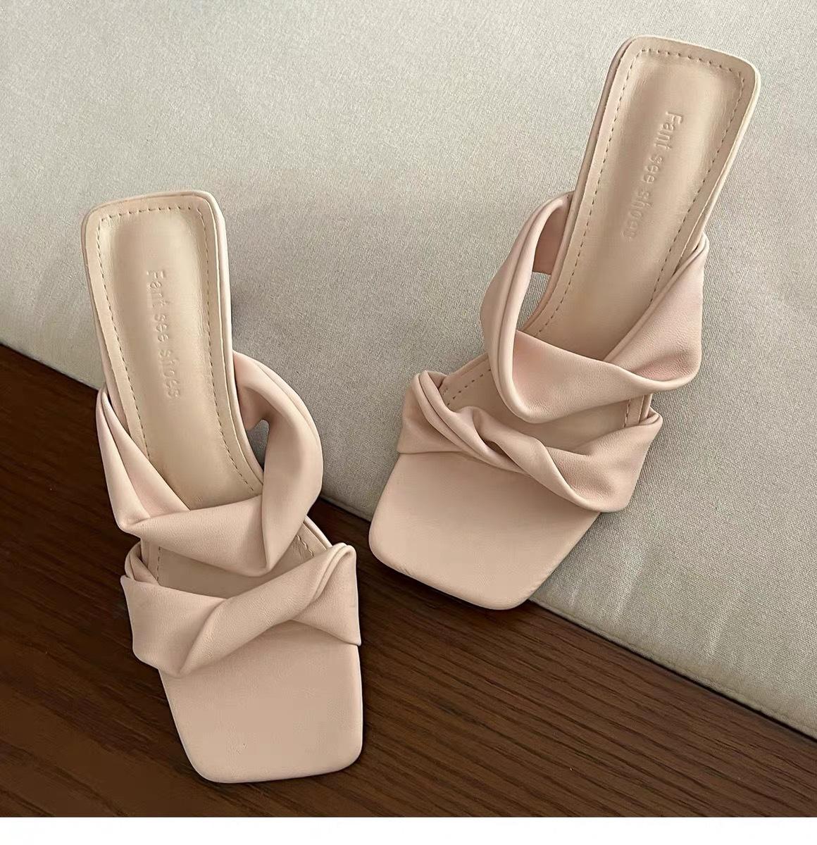 

High fashion versatile kink slippers women s spring and autumn new niche daily wear sense one-word high-heeled sandals 40