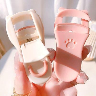 Cute Cat Paw Shape Eyelash Curler Wide Angle Partial Lash Applicator Segmented Curling Eyelash Applicator Mini Eyelash Tweezer