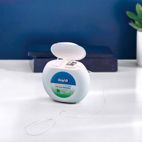 Oral-B Essential Mint Wax Dental Floss 50m