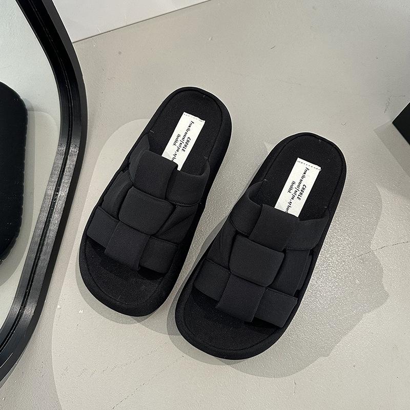 Small Thick-bottomed Woven Sandals Women's Summer New Retro Fashion Outer Wear Open-toed Seaside Beach Slippers