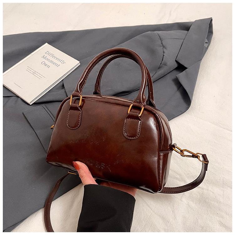 IELGY High-End Retro Autumn Winter All-Match Messenger Bag Fashion Portable Boston Bag