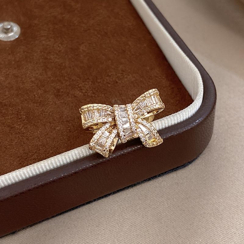1PC luxury gold-plated synthetic zircon bow ring, with sweet and cool three-dimensional design, niche light luxury fairy style accessories