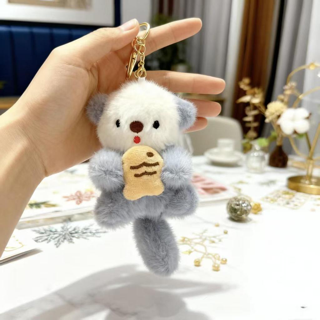 Cute Otter Plush Keychain: Fish-Hugging Doll Ornament