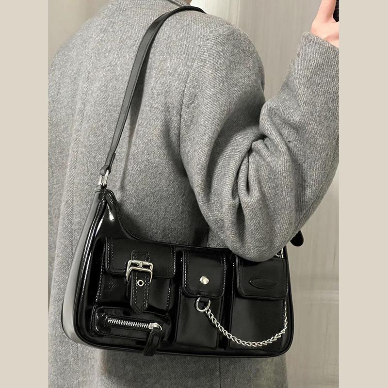 2023 Women's Chic Influencer Underarm Bag: Stylish Spicy Girl Crossbody & Shoulder Niche Motorcycle Bag