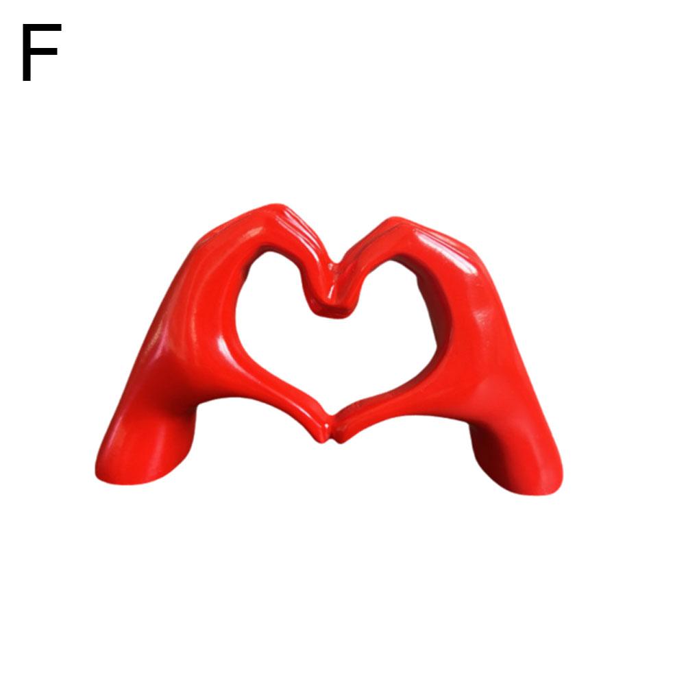 Heart-shaped gesture statue Resin Love Gesture Statues Sculptures Desktop Ornament Sculpture Figurines Office Home Decoration