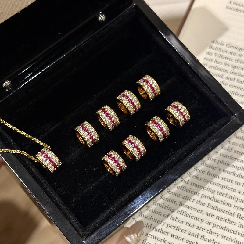 Light Luxury, High-End Sense, Antique Color, Ruby Three-Row Diamond Ring, Necklace, Luxury Temperament Set